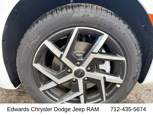 New 2027 Bright White Clear-Coat Exterior Paint Chrysler Pinnacle image 11