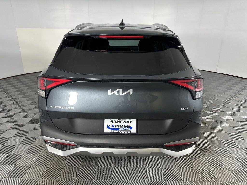 Used 2025 Gravity Gray Kia EX image 9