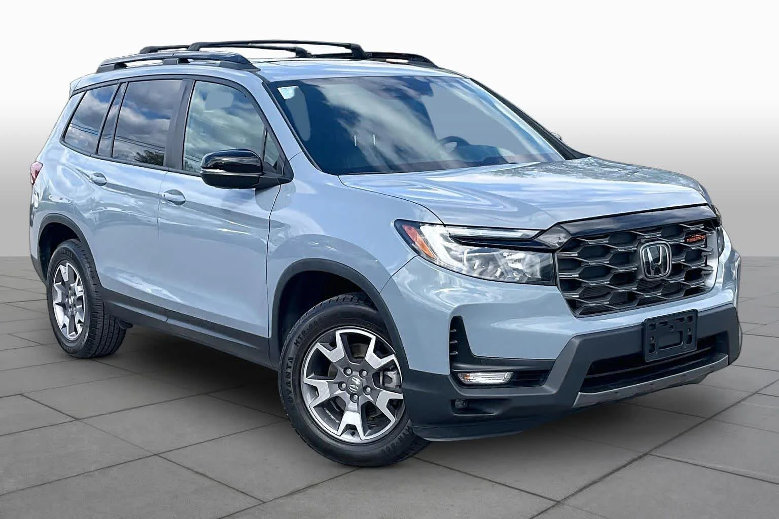 Used 2022 Sonic Gray Pearl Honda TrailSport image 2