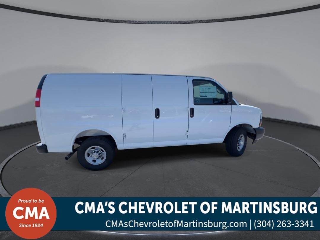 2026 Chevrolet Express Cargo Work Van - Photo 9