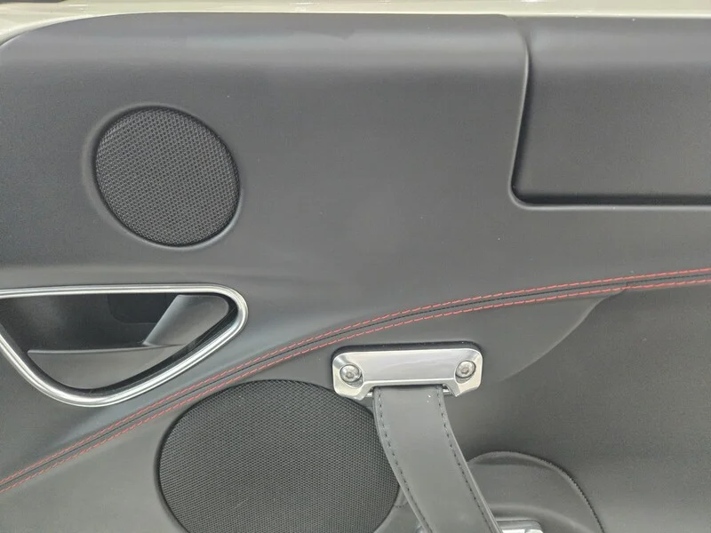 Used 2015 White Alfa Romeo 2DR CPE image 17