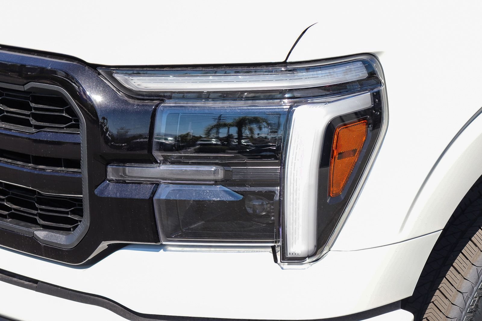 New 2026 Star White Metallic Tri-Coat Ford Lariat® image 10