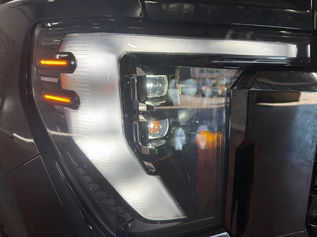 Used 2024 Onyx Black GMC Denali Ultimate image 9
