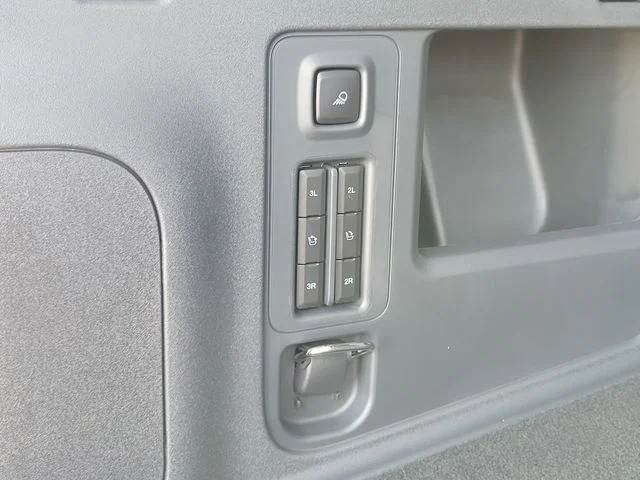New 2027 Star White Metallic Tri-Coat Ford King Ranch® image 7