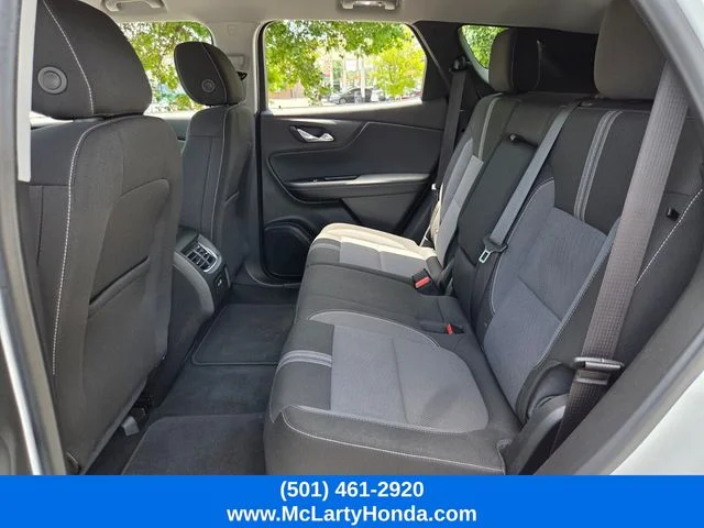 Used 2025 Summit White Chevrolet LT image 11