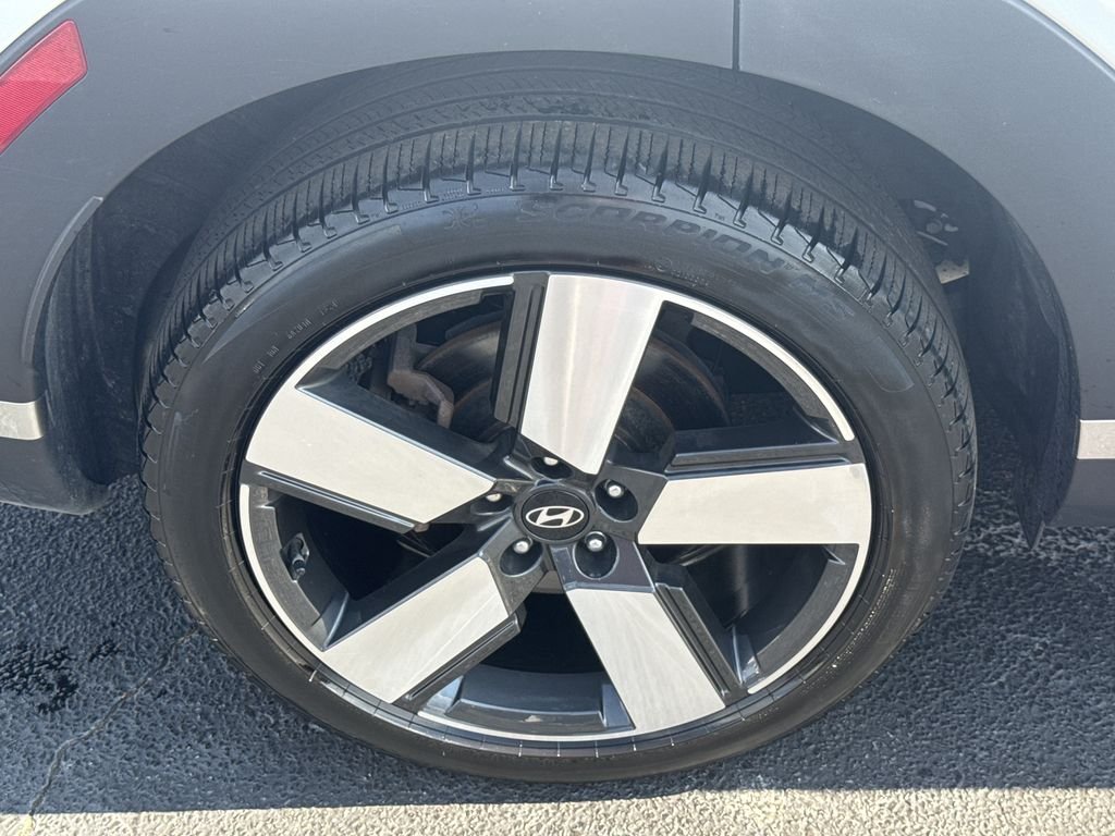 Used 2024 White Hyundai Limited image 17