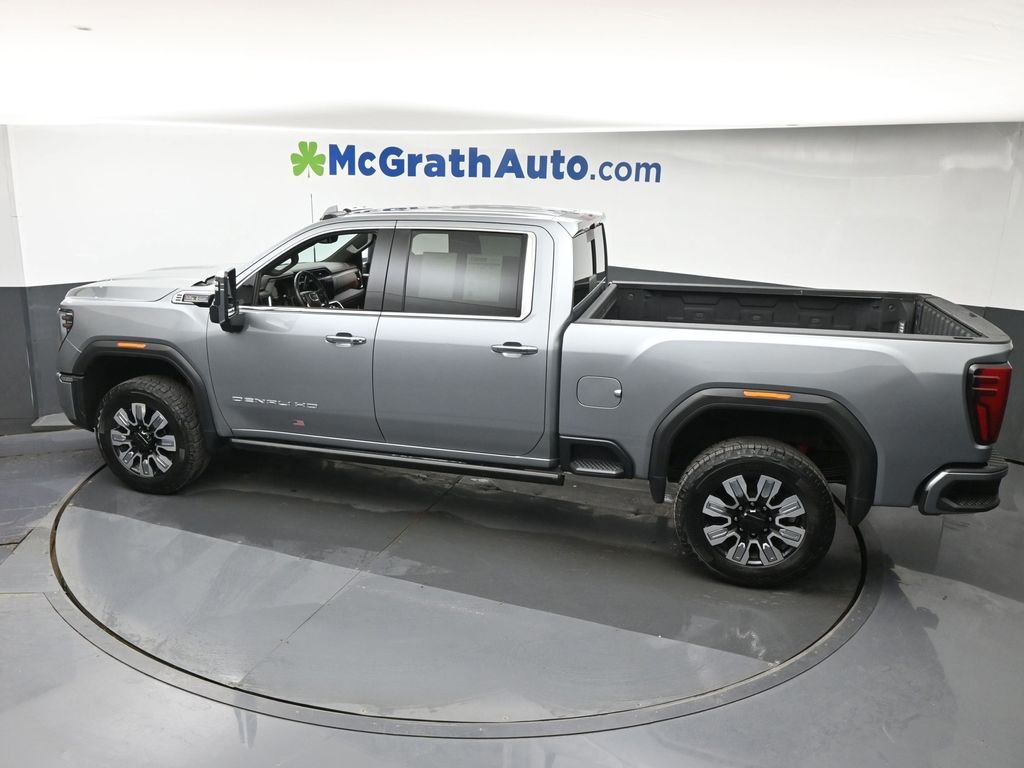 Used 2024 Silver GMC Denali image 27