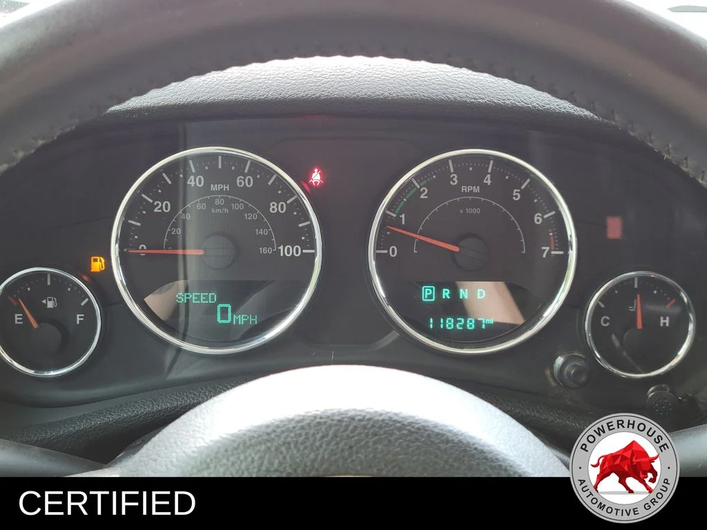 Used 2016 Silver Jeep Unlimited Sport image 32