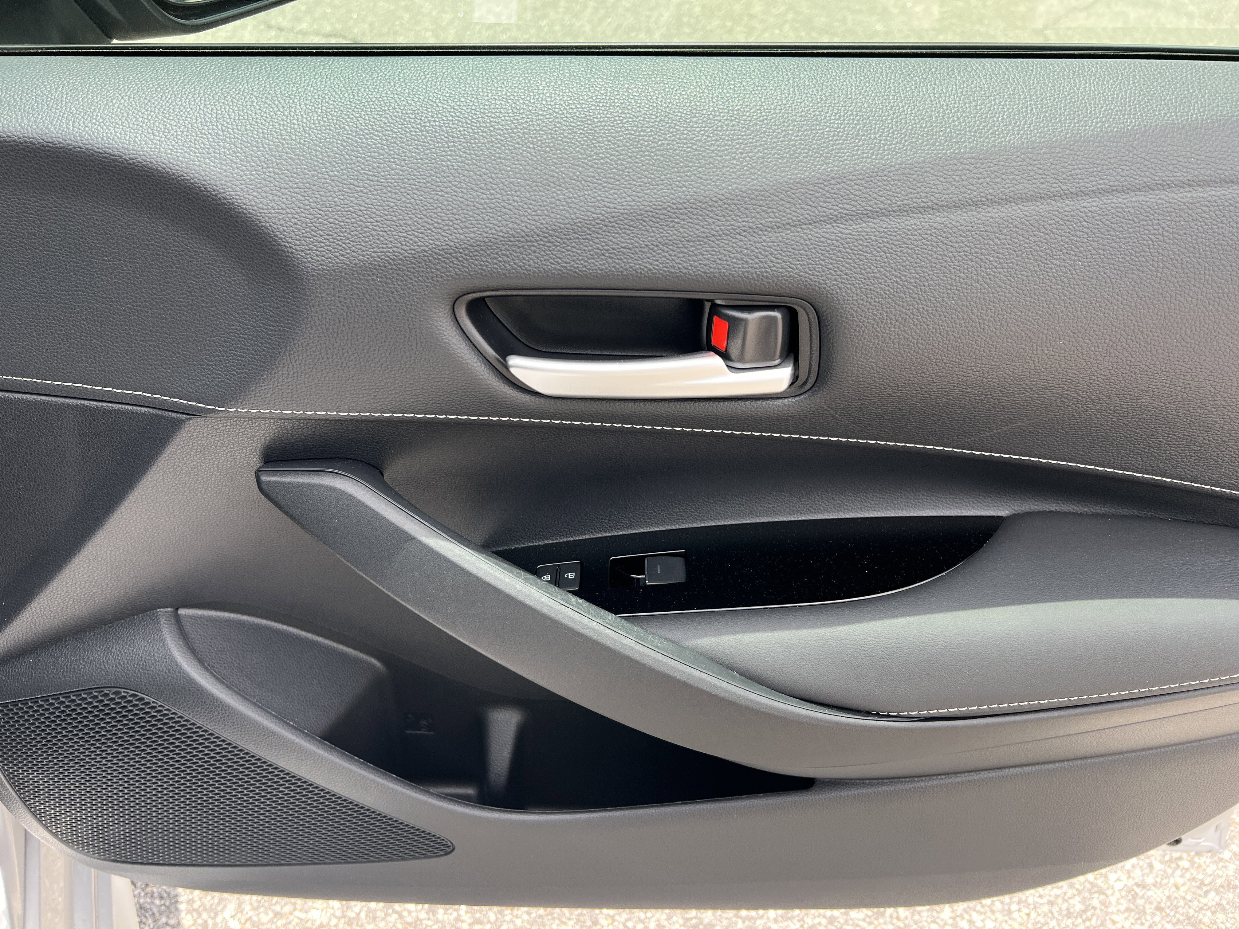 2022 Toyota Corolla Hatchback SE - Photo 25