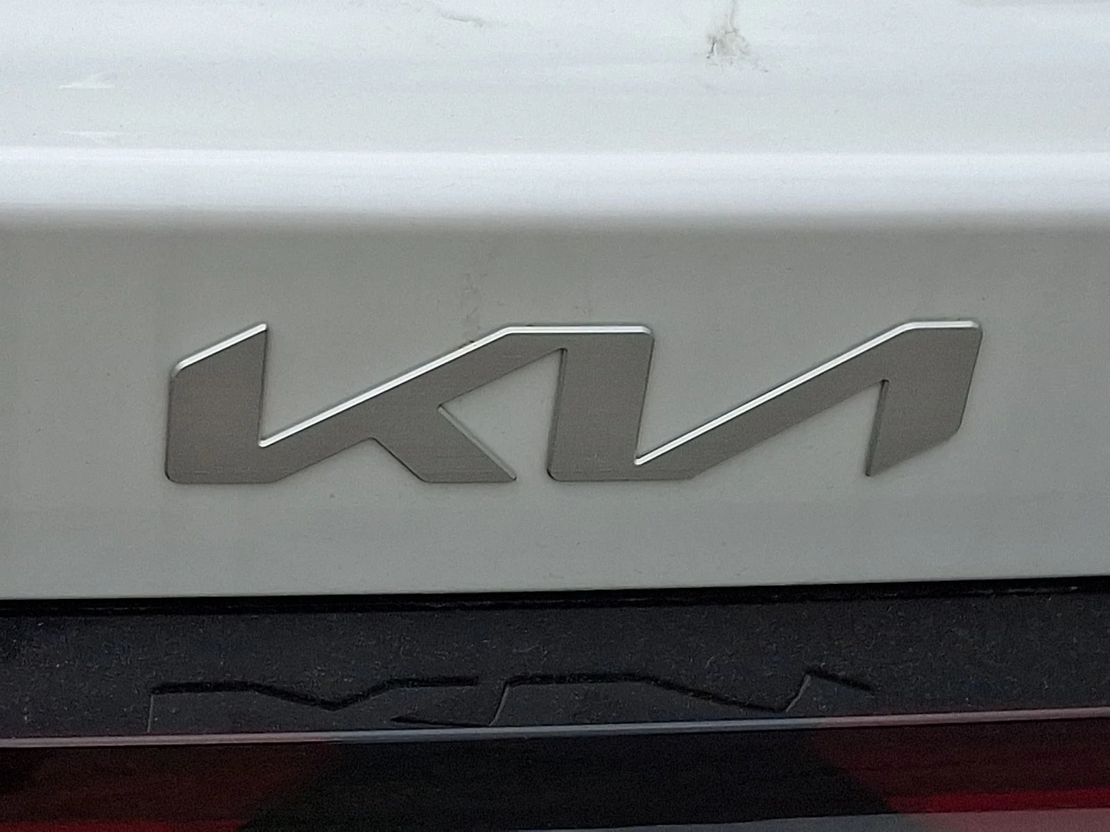 New 2026 White Kia LXS image 23