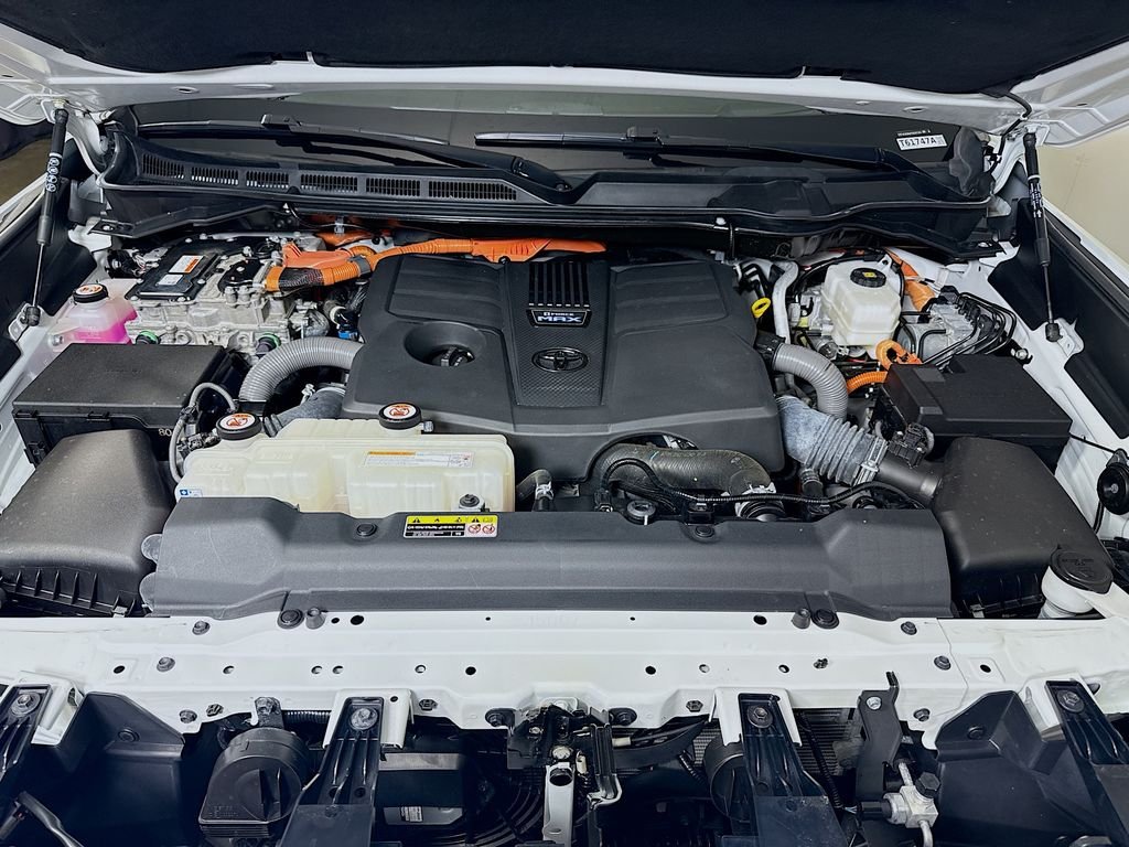 Used 2023 Wind Chill Pearl Toyota Capstone Hybrid image 32
