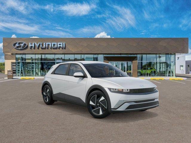 New 2026 White Hyundai SEL image 2