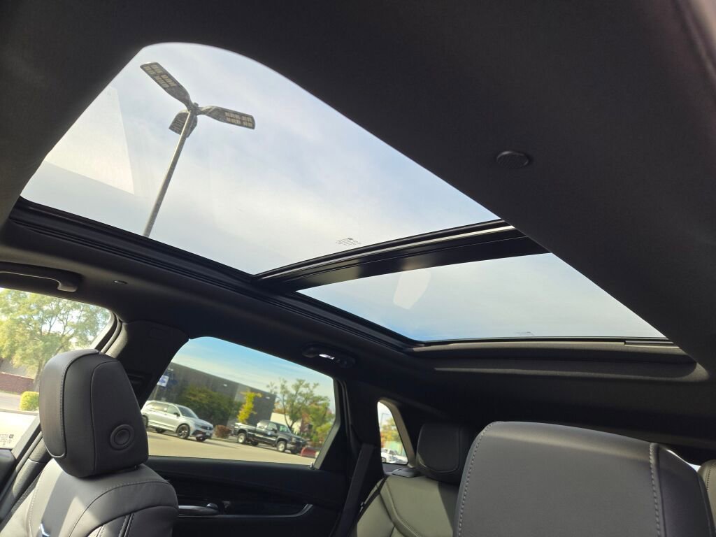 New 2025 Opulent Blue Metallic Cadillac Premium Luxury image 25