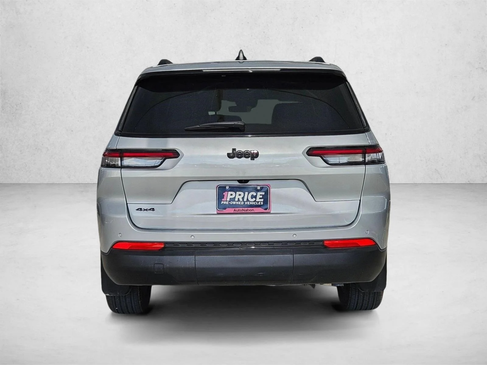 Used 2025 Silver Zynith Jeep Altitude X image 6