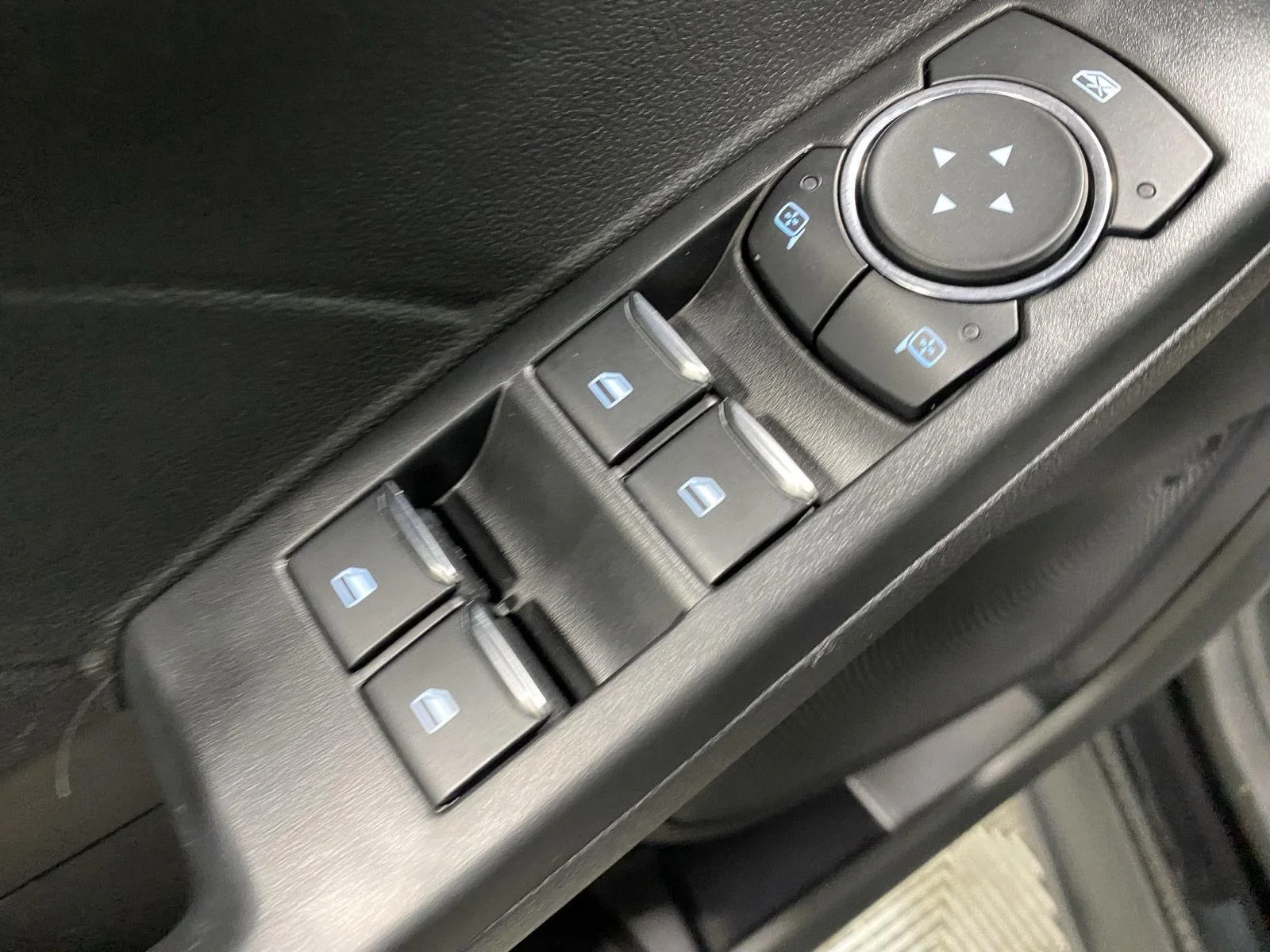 Used 2023 Agate Black Ford Active image 17