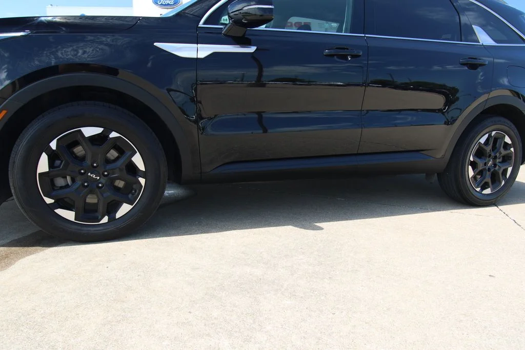 Used 2024 Black Kia S image 11