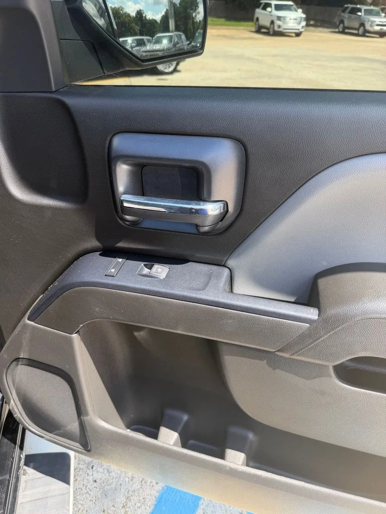 Used 2018 Black Chevrolet Custom image 20