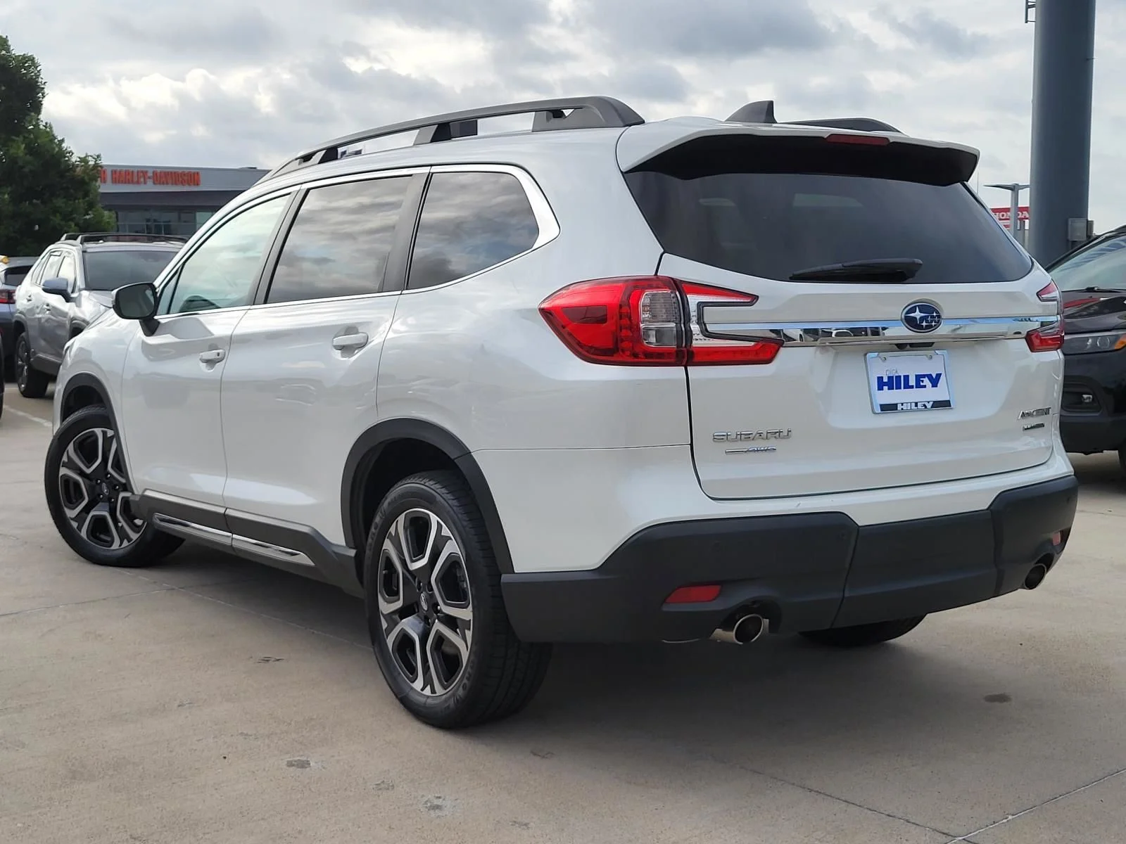 Used 2023 White Subaru Limited image 3