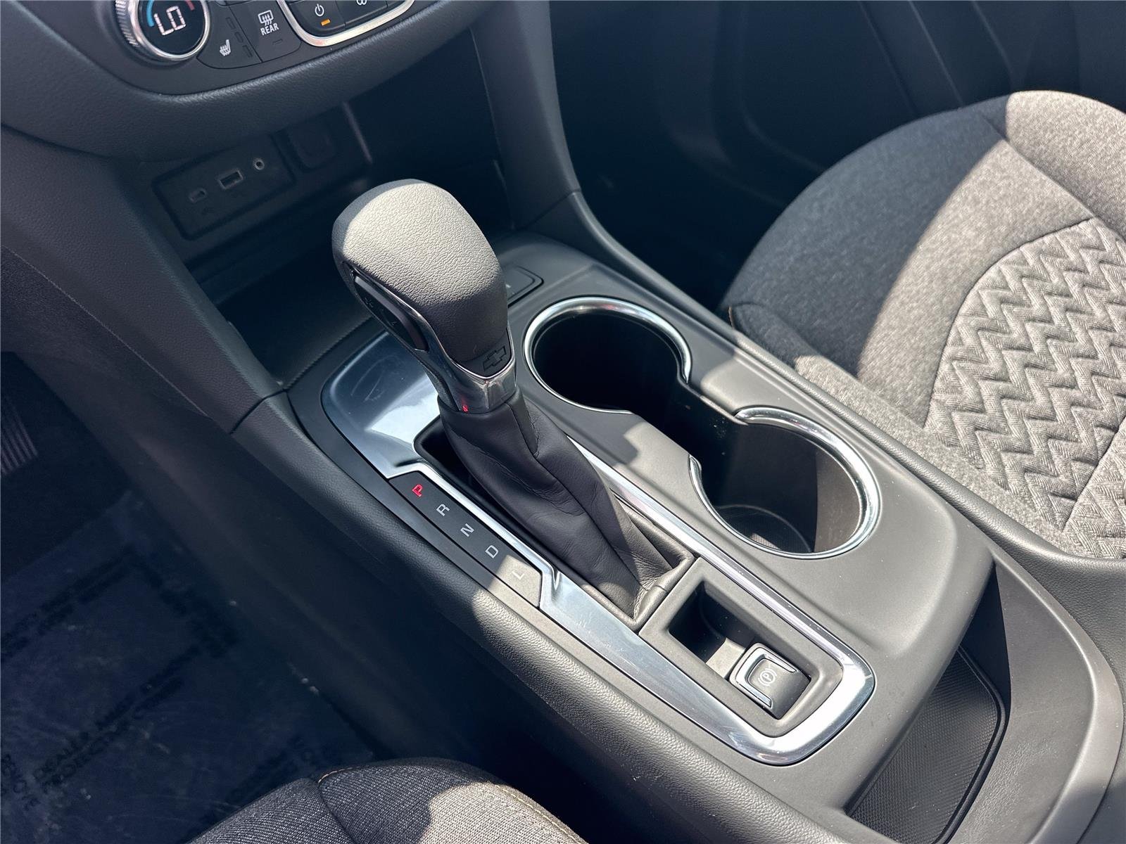 Used 2024 Lakeshore Blue Metallic Chevrolet LT image 13
