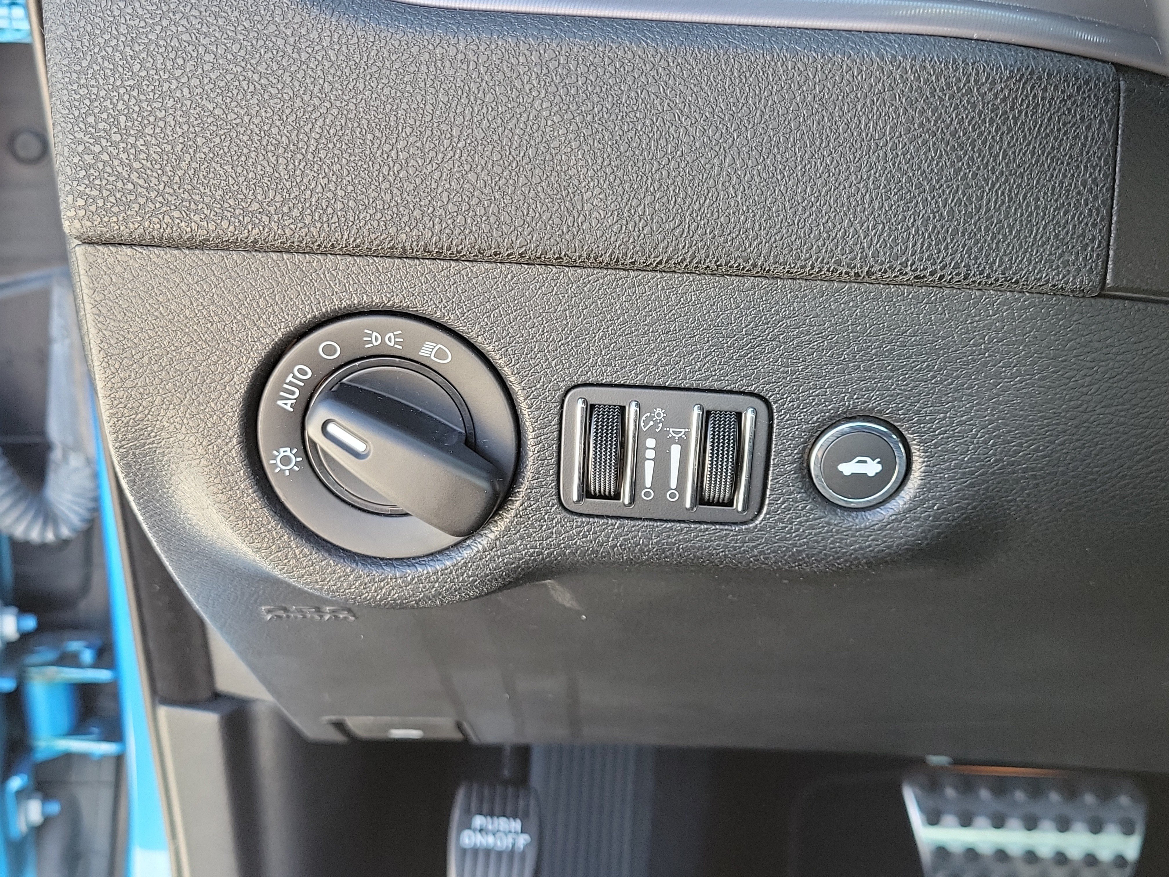 Used 2023 B5 Blue Pearlcoat Dodge SXT image 29