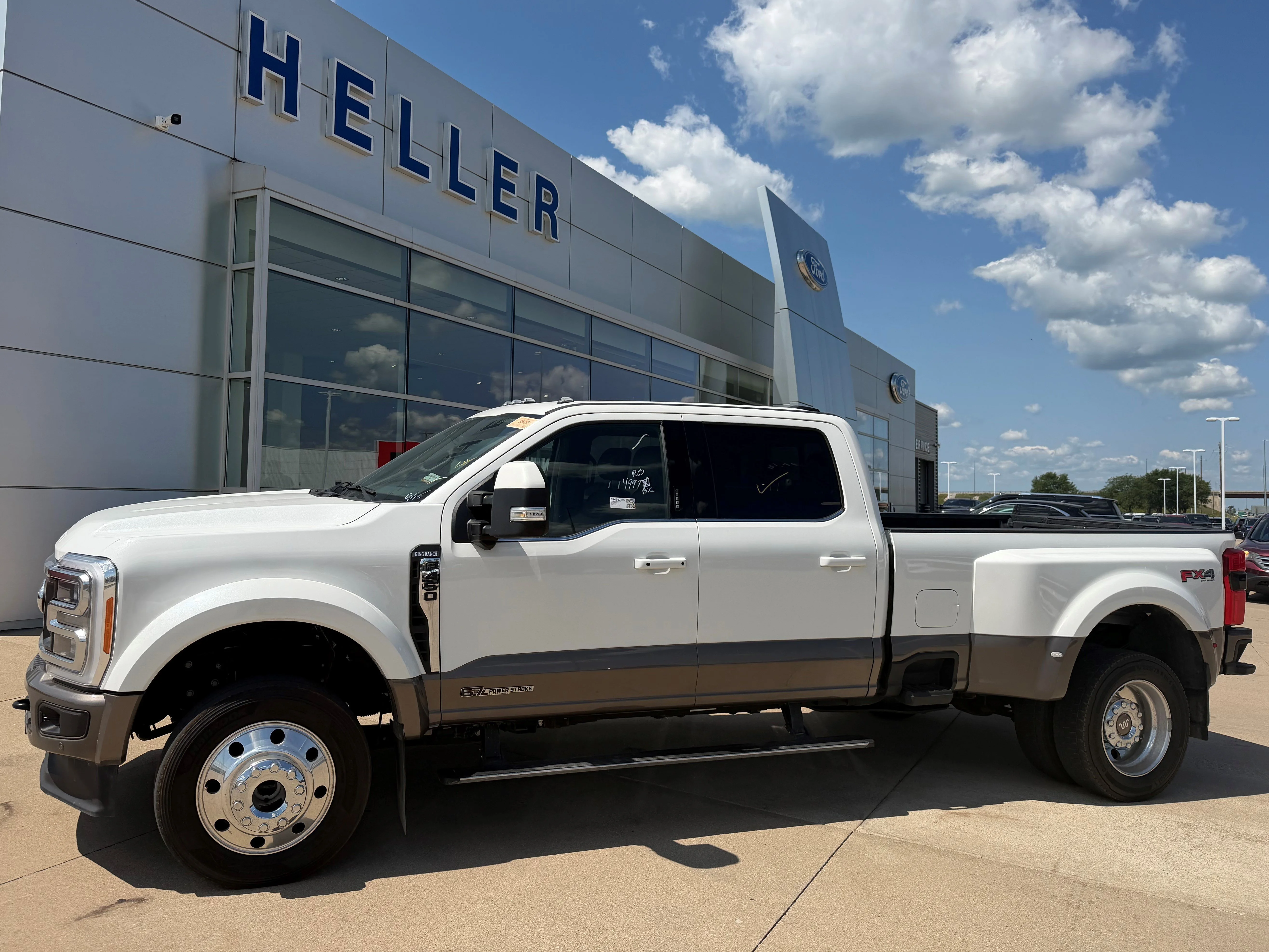 Used 2023 Star White Metallic Tri-Coat Ford King Ranch image 3