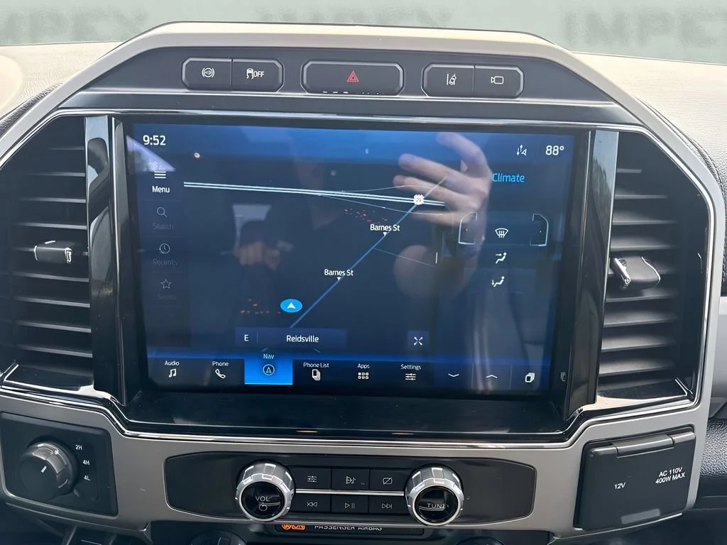 Used 2022  Ford XL image 22
