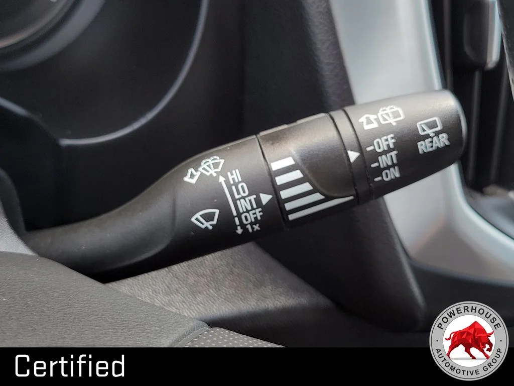 Used 2022 Silver GMC SLE image 30
