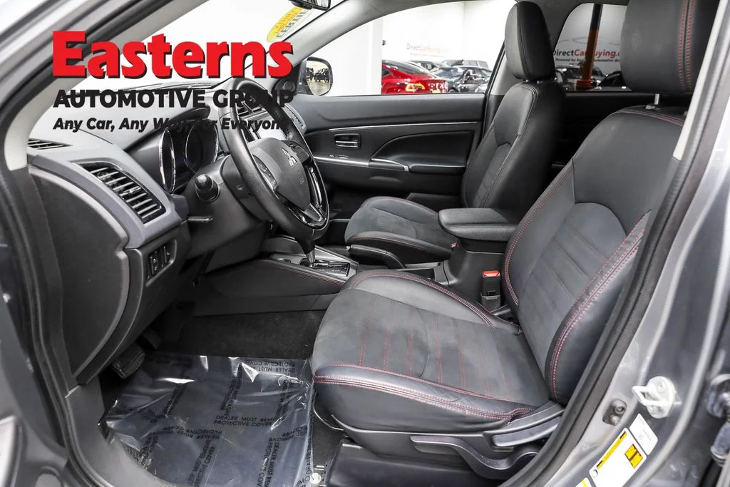 Used 2023 Gray Mitsubishi 2.0 SE image 14