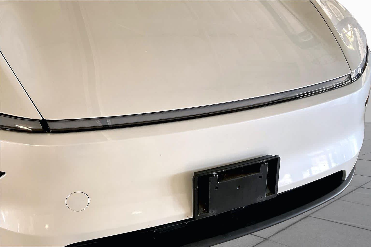 Used 2026 Pearl White Multi-Coat Tesla  image 28