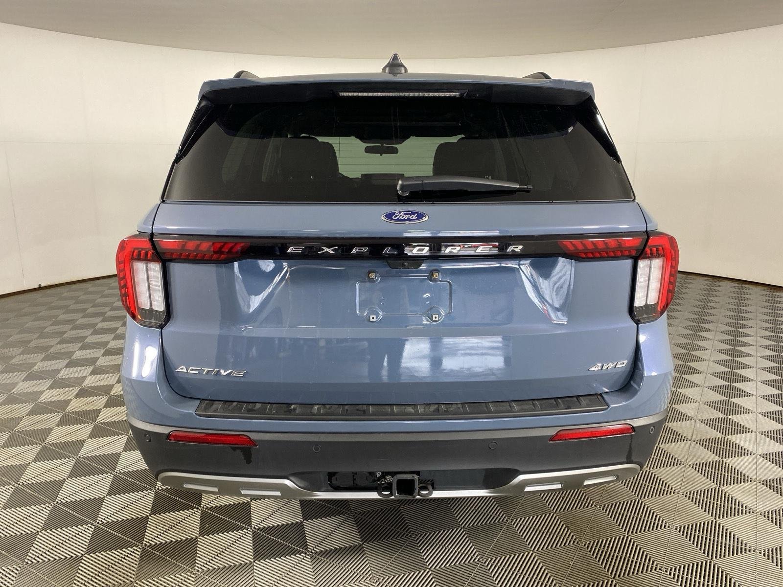 Used 2025 Vapor Blue Ford Active image 6