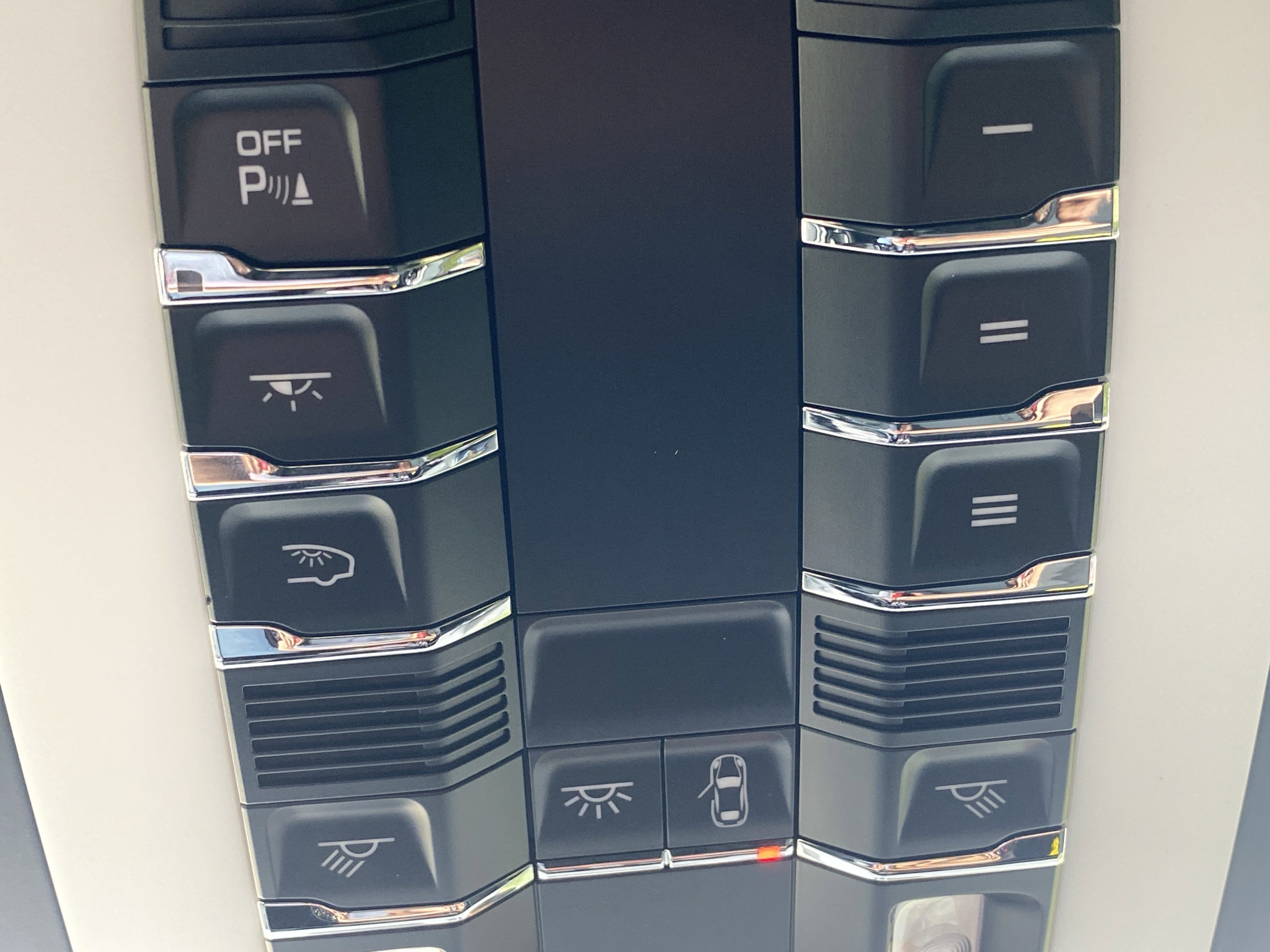 2024 Porsche Macan Base - Photo 26