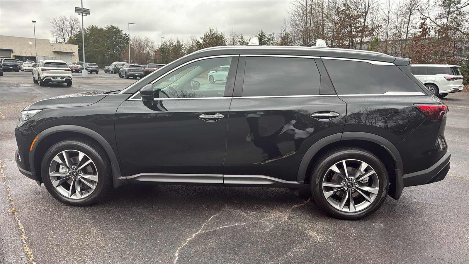 2025 INFINITI QX60 LUXE - Photo 9