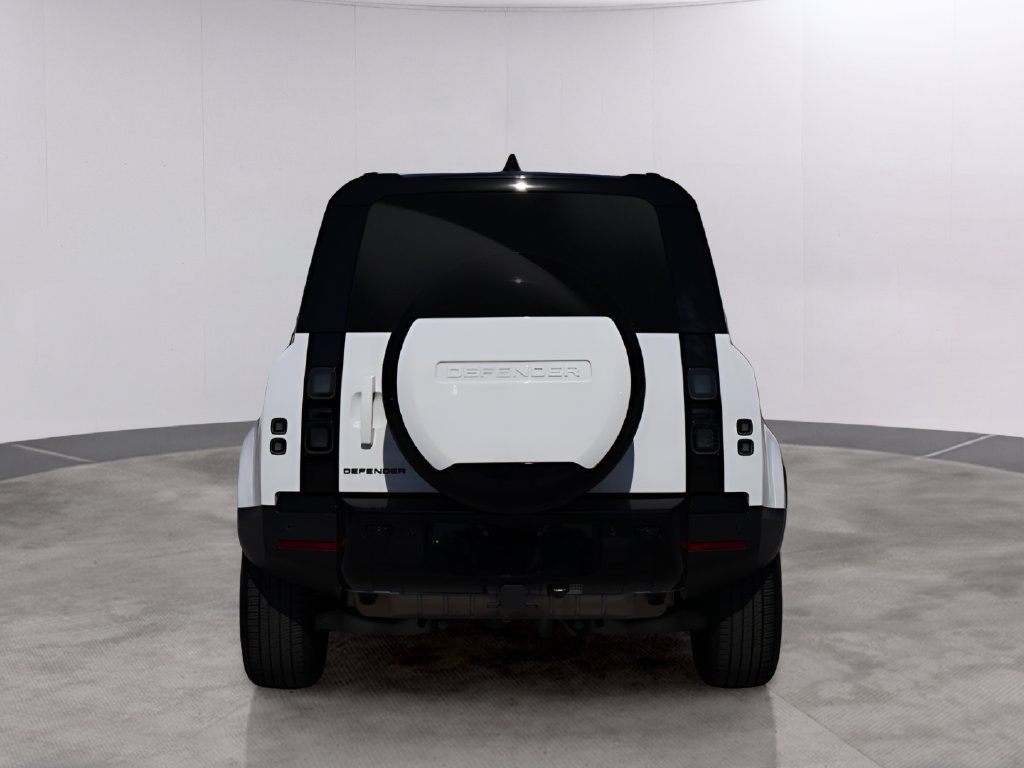 Certified Used 2026 Fuji White Land Rover S image 6