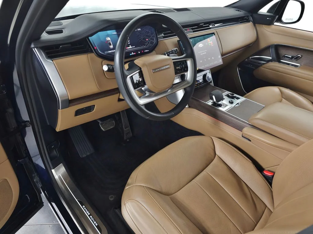 Certified Used 2023 Portofino Blue Metallic Land Rover SE image 17