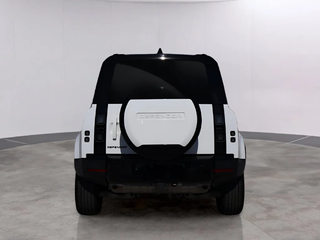 Certified Used 2026 Fuji White Land Rover S image 6