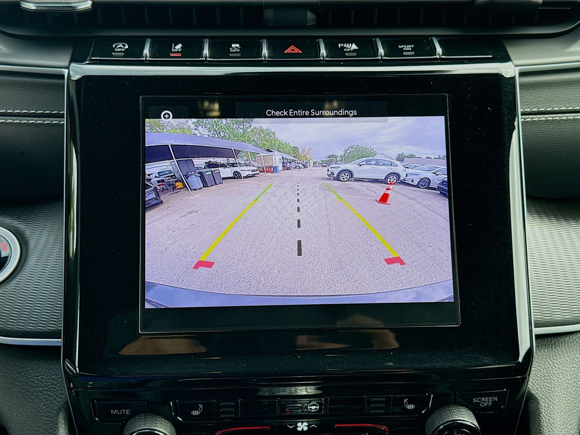 Used 2024 Baltic Gray Metallic Clearcoat Jeep Altitude image 13