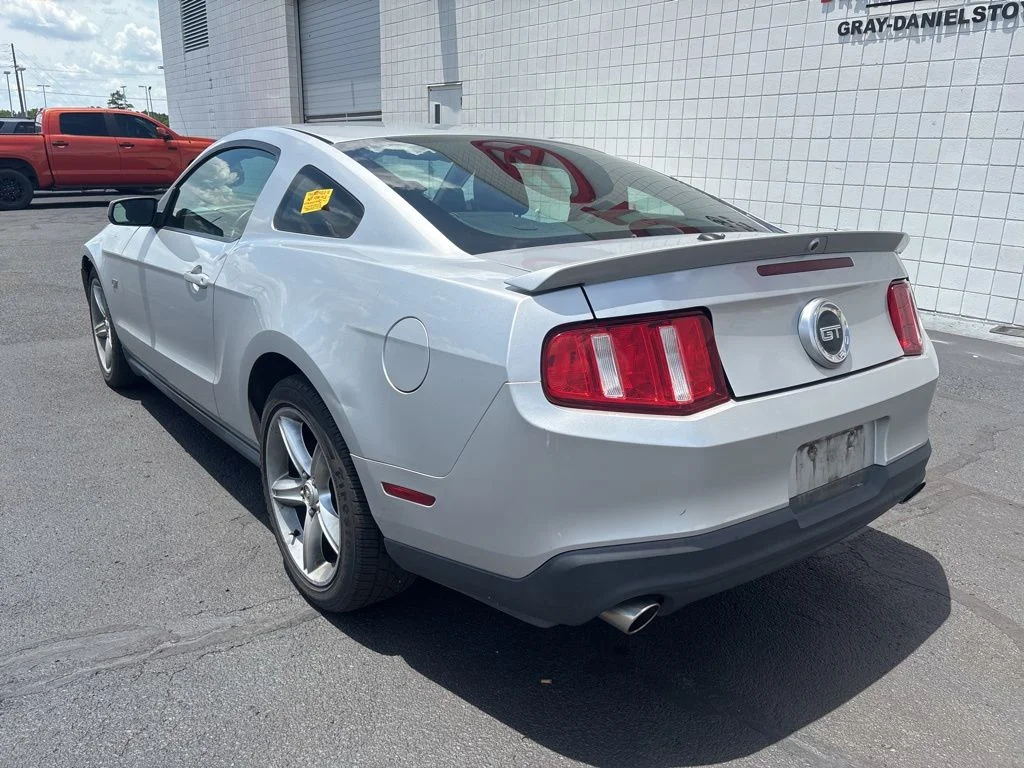 Used 2010  Ford GT Premium image 4
