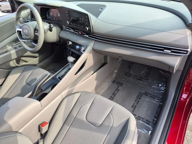 Certified Used 2025 Red Hyundai SEL Sport image 25