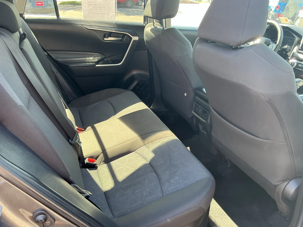 Used 2025 MAGNETIC GRAY METALLIC Toyota Hybrid XLE image 15