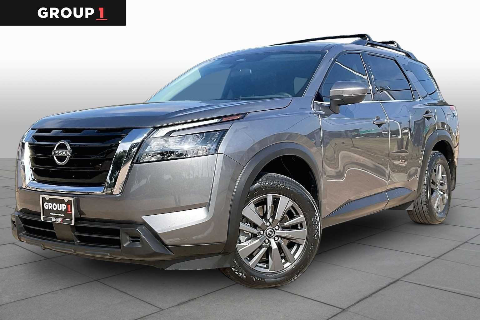 2024 Nissan Pathfinder SV