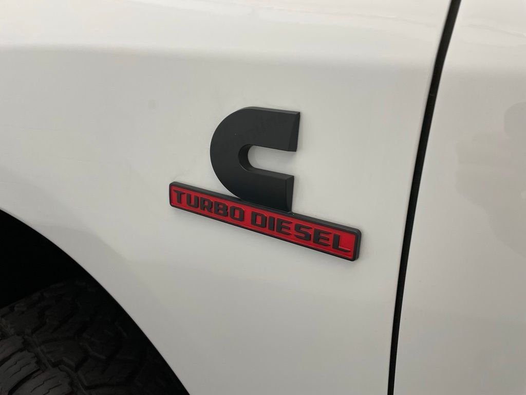 New 2026 Bright White Clear-Coat Exterior Paint RAM Laramie DRW image 14