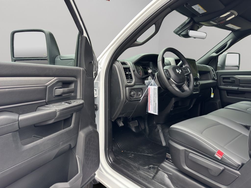 New 2026 Bright White Clear-Coat Exterior Paint RAM Tradesman image 5