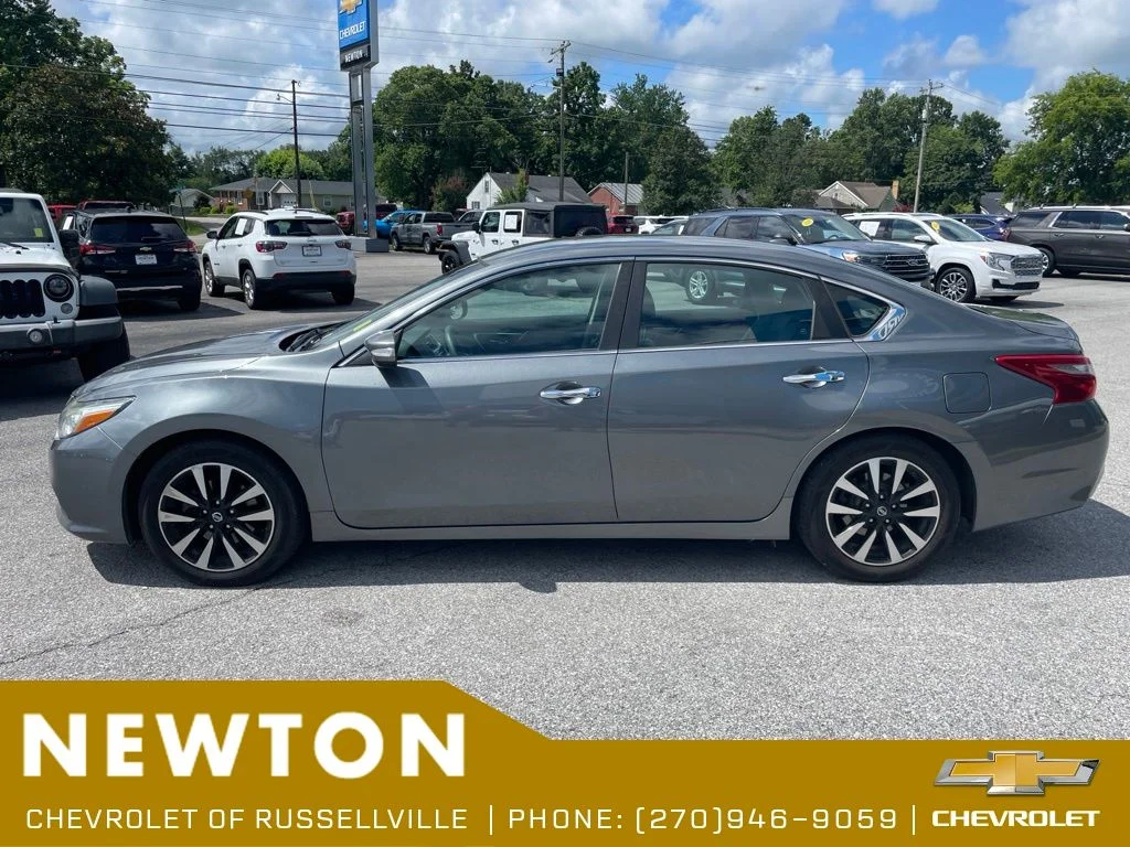 Used 2018 Gun Metallic Nissan 2.5 SL image 11