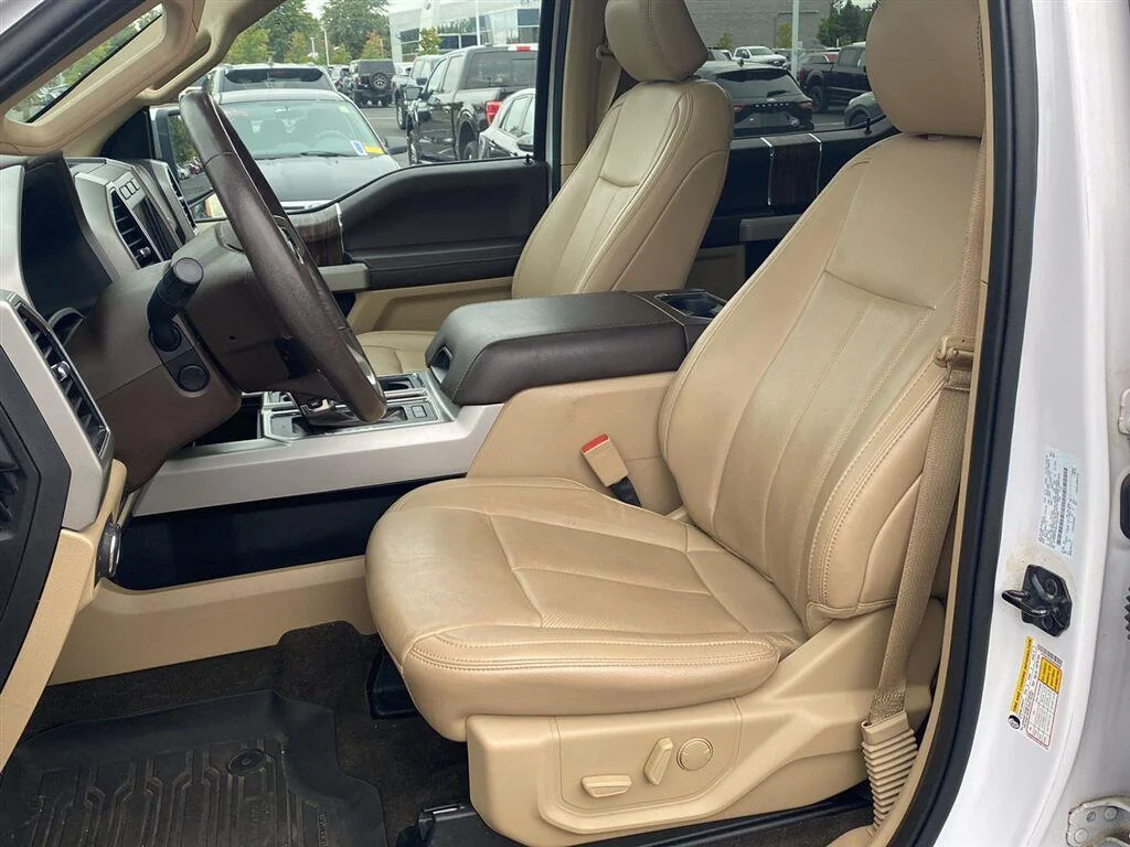 Used 2020 Oxford White Ford LARIAT image 2