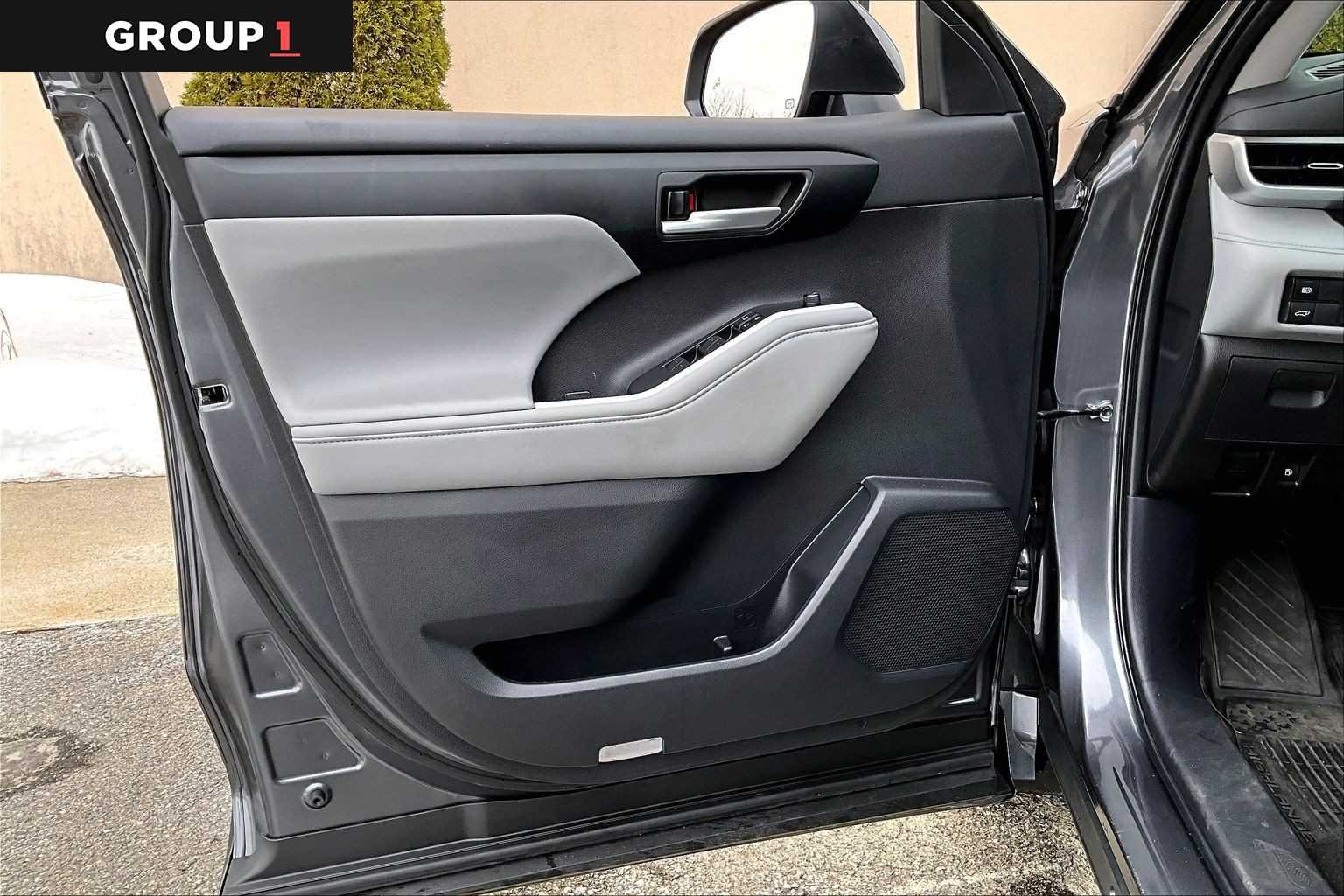 2025 Toyota Highlander XLE - Photo 22