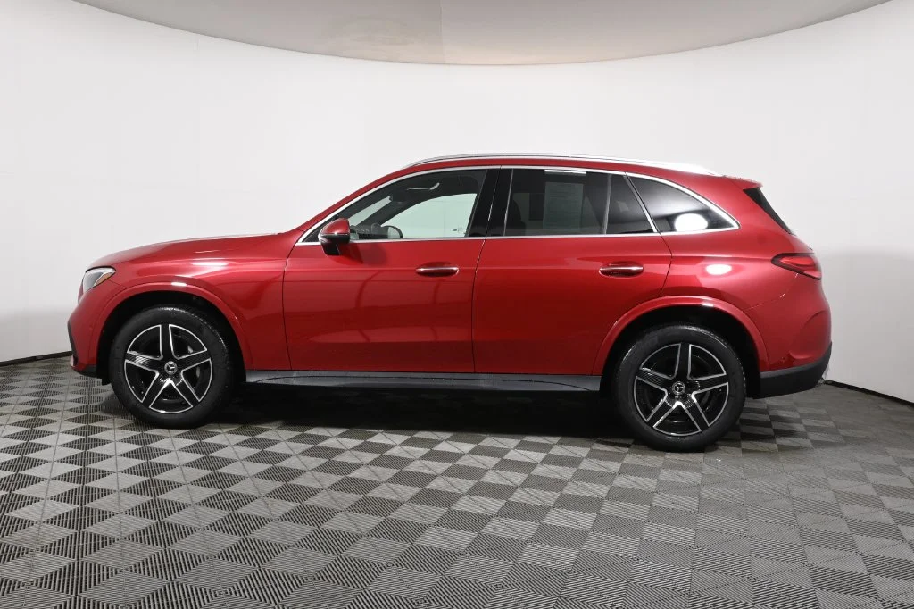Certified Used 2026 Red Mercedes-Benz GLC 300 image 2
