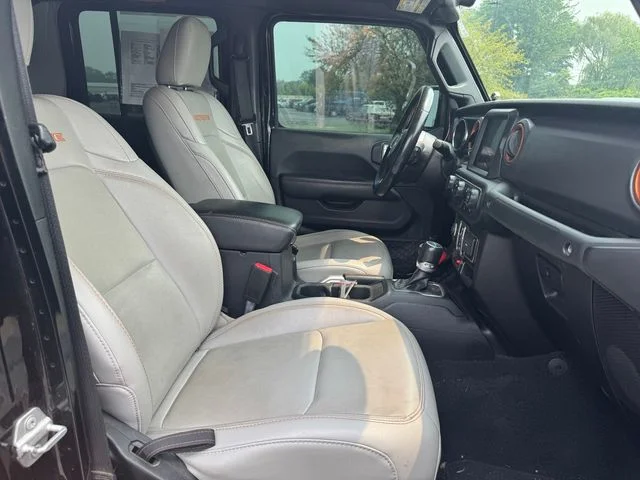Used 2021 Black Jeep Mojave image 14