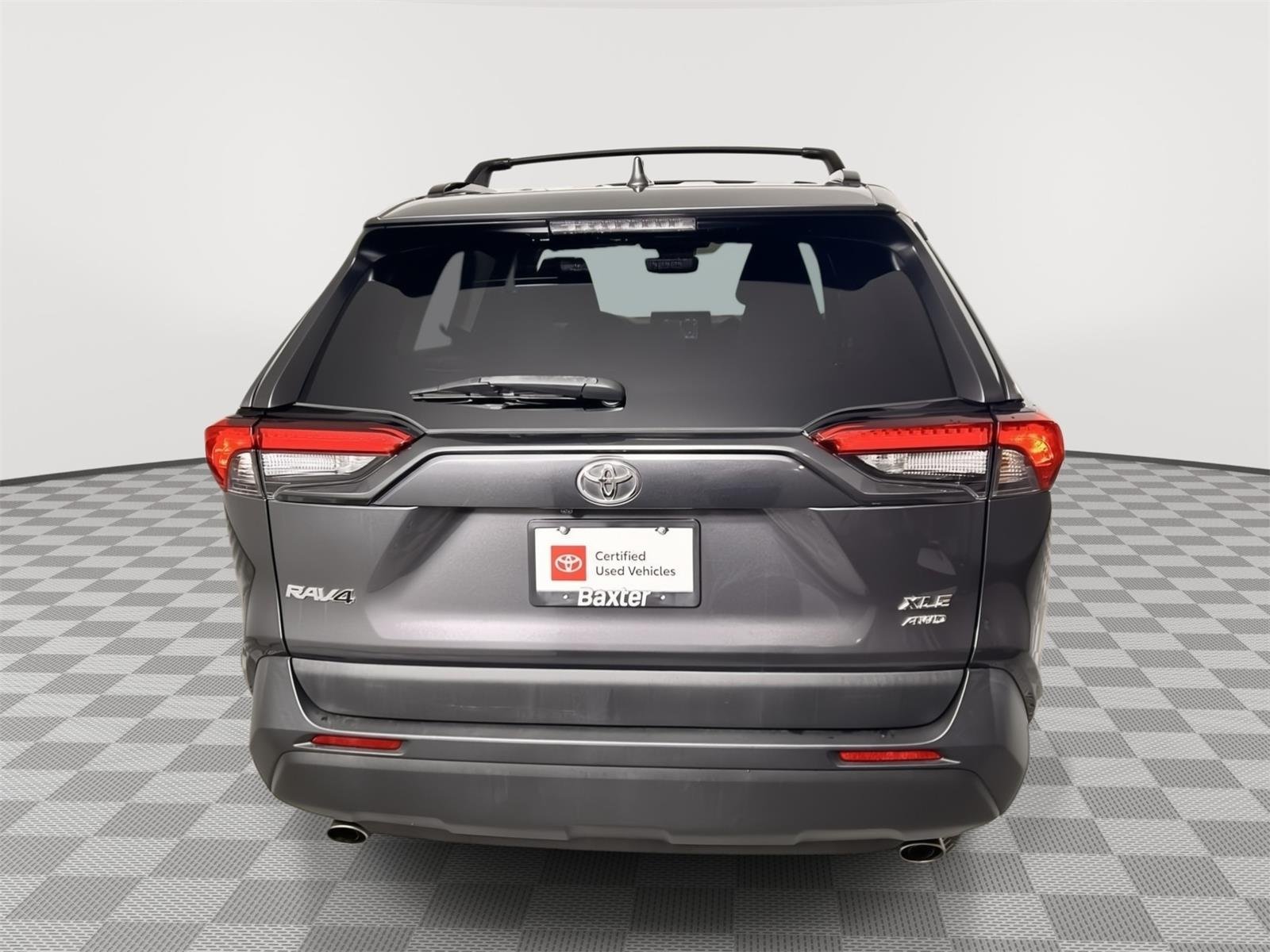2022 Toyota RAV4 XLE - Photo 11