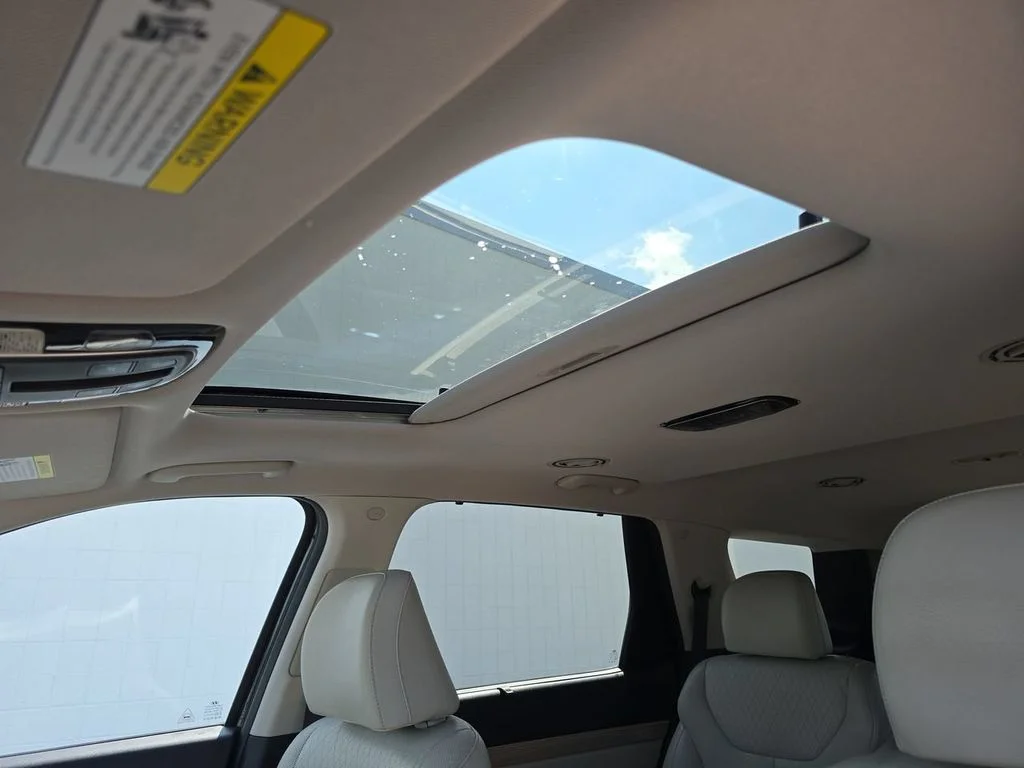 Used 2021 White Hyundai SEL image 19
