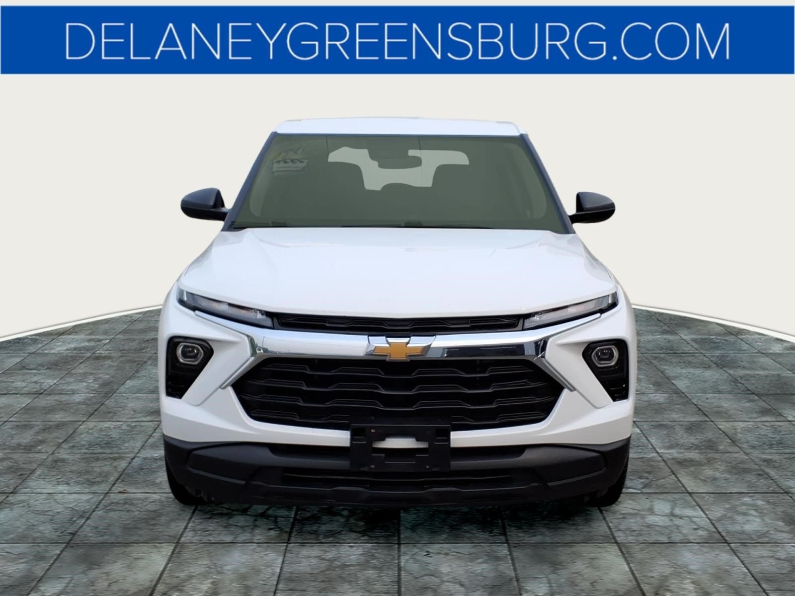 Used 2024 Summit White Gaz Chevrolet LS image 8